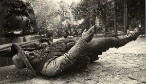 Von italienischen Nationalisten gesprengtes Hofer-Denkmal am Bergisel